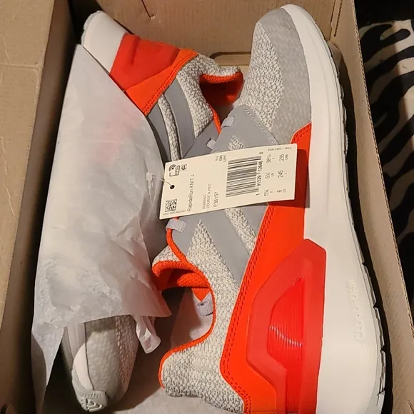 Adidas unisex sneakers