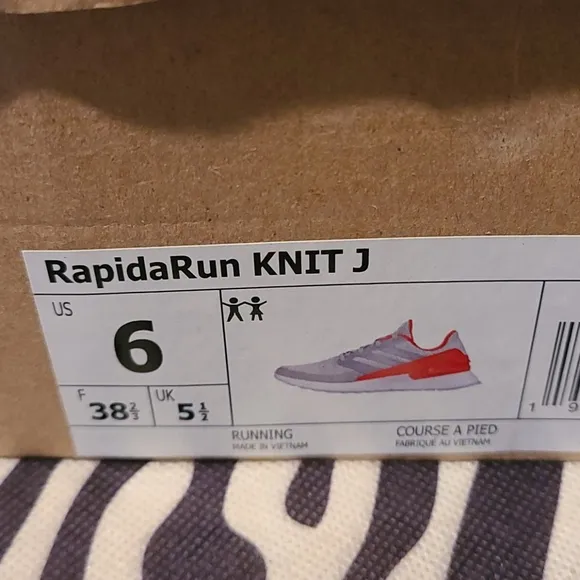 Adidas unisex sneakers