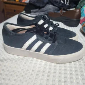 ADIDIAS EUC YOUTH UNISEX SZ 6 SEELEY XT SNEAKER SHOES