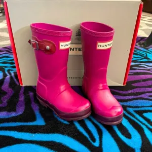 Adorable Hunter boots for kids 🦋🦋
