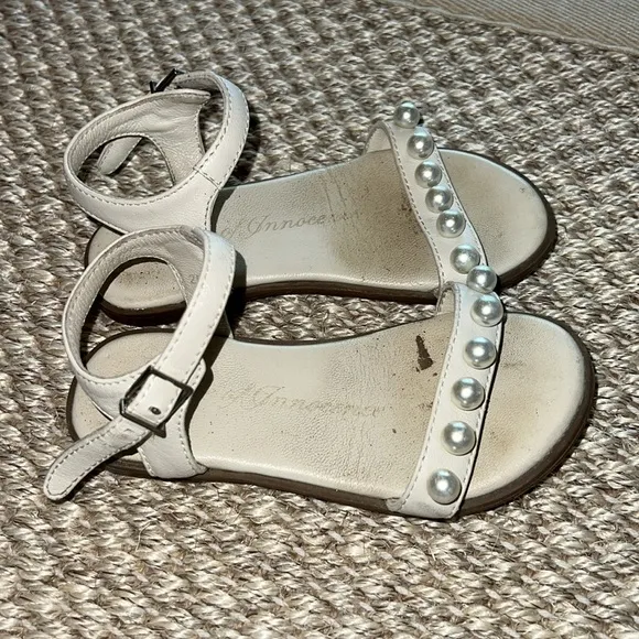 Age of Innocence Sandals Fleur White Pearl Sandals size 25
