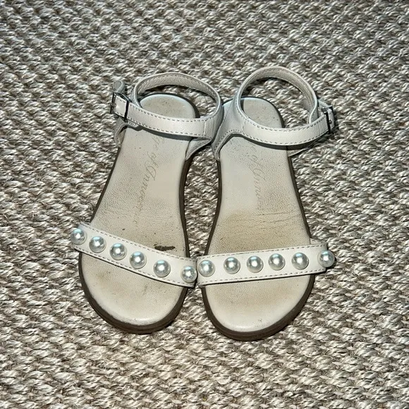 Age of Innocence Sandals Fleur White Pearl Sandals size 25