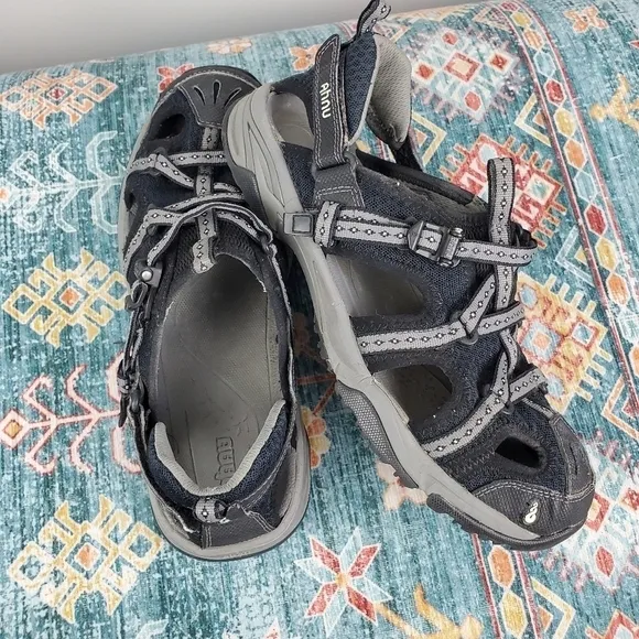 Ahnu Black Gray Sandal Men Shoe
