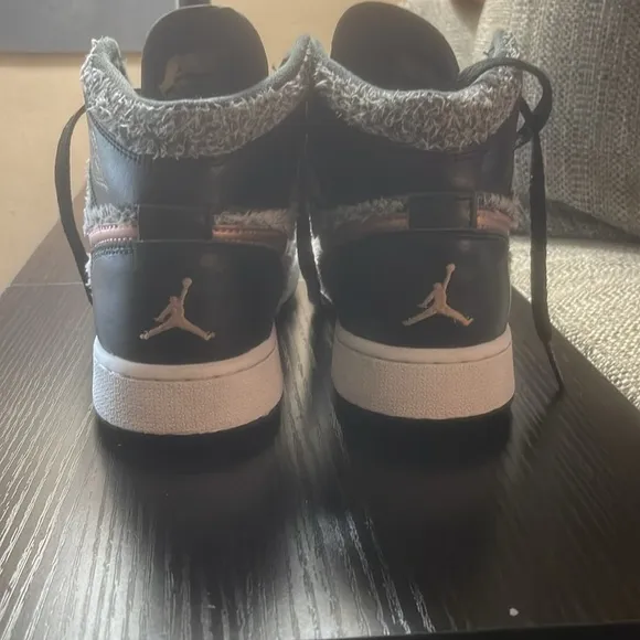 Air Jordan 1 Retro High GSFleece Gray Rose GoldYouth 5