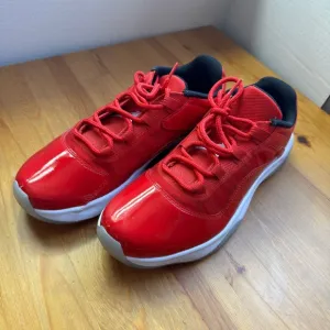 Air Jordan 11 men's sneakers size 8.5