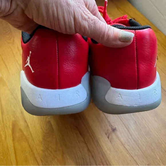 Air Jordan 11 men's sneakers size 8.5