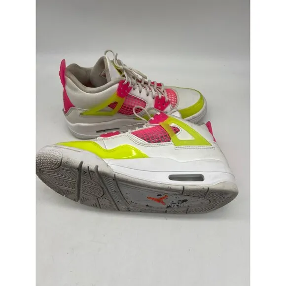 Air Jordan 4 Retro Sneakers Size 4Y Unisex