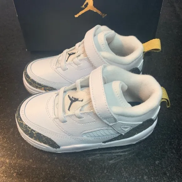 Air Jordan spizike gold &amp; Black and White Sneakers Sz 9c