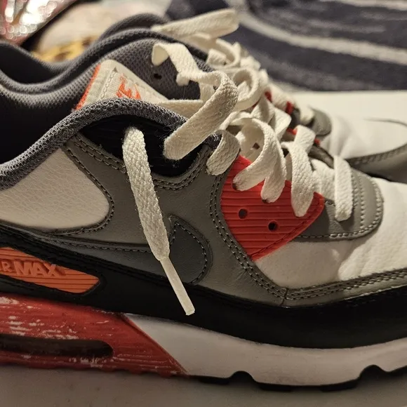 Air Max 90 Leat (GS)white medium grey infrared cool grey sneakers