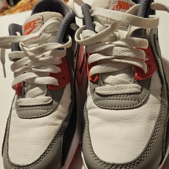 Air Max 90 Leat (GS)white medium grey infrared cool grey sneakers