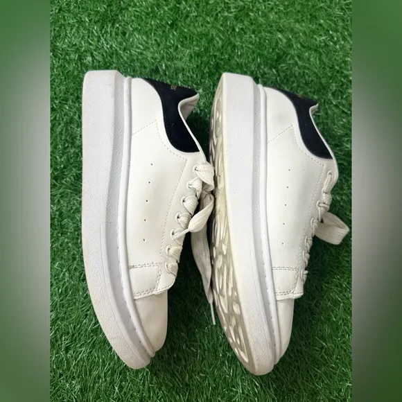 Alexander McQueen Stylish White and Black Unisex Sneakers Size 40