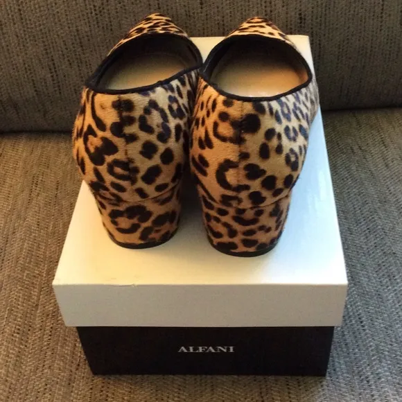 Alfani Leopard Print Shoes Size 7 NIB