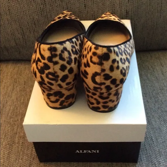 Alfani Leopard Print Shoes Size 7 NIB