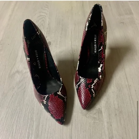 Alice   Olivia Snake Skin Heels- 8,8.5,9