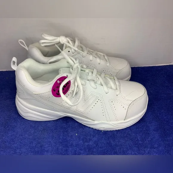 All White Sneakers New Balance Leather Lace School Sneakers Girls Kids Size 3.5