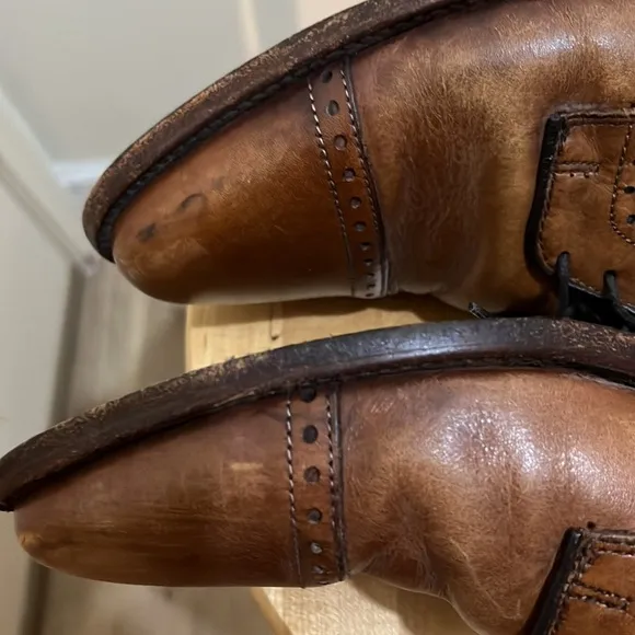 Allen Edmonds Clifton men’s brown leather dress shoe. Size 8.5.