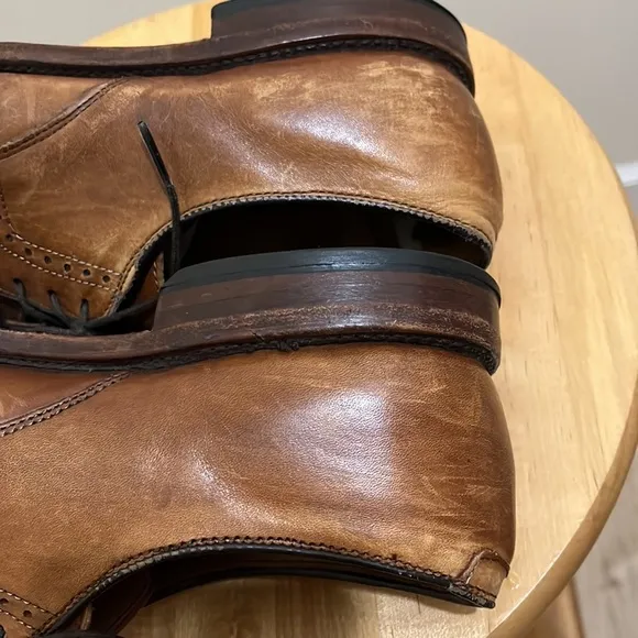 Allen Edmonds Clifton men’s brown leather dress shoe. Size 8.5.