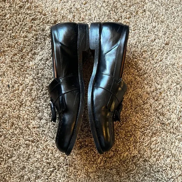 Allen Edmonds Newport black tassel loafer dress shoes