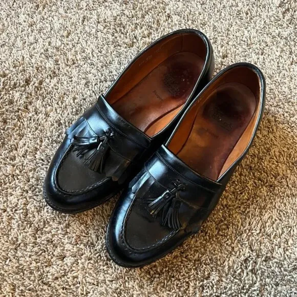 Allen Edmonds Newport black tassel loafer dress shoes