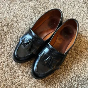 Allen Edmonds Newport black tassel loafer dress shoes