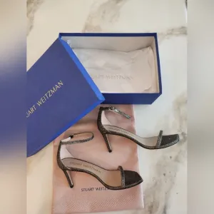 Almost New!Stuart Weitzman $495 Retail! Stunning Gold Sparkly.More Than Half Off