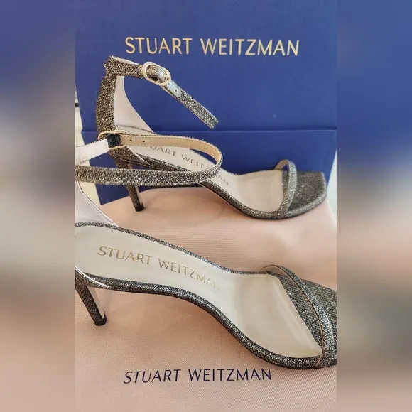 Almost New!Stuart Weitzman $495 Retail! Stunning Gold Sparkly.More Than Half Off