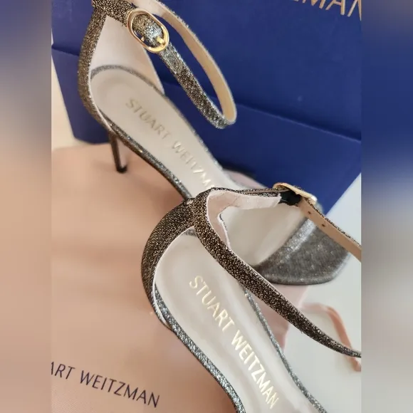 Almost New!Stuart Weitzman $495 Retail! Stunning Gold Sparkly.More Than Half Off