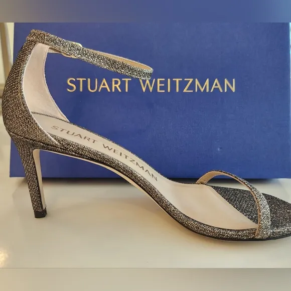 Almost New!Stuart Weitzman $495 Retail! Stunning Gold Sparkly.More Than Half Off