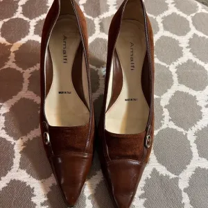 Amalfi Brown Leather Pointed-Toe Heels
