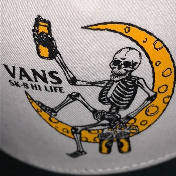 &gt;👦HOST PICK 🎉 NORRIS TRUCKER CAP BIG BOYS SKELETON HALLOWEEN BRAND NEW VANS