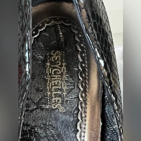 Anthropologie  Seychelles Black High Heels Size 8