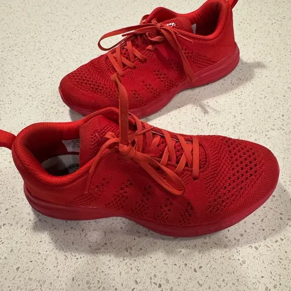 APL Athletic Propulsion Lab M9/W10.5 TechLoom Pro Running Sneakers Red like new