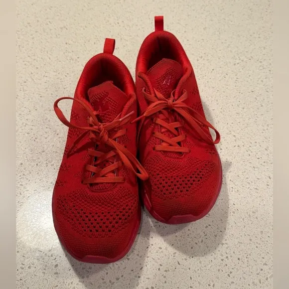 APL Athletic Propulsion Lab M9/W10.5 TechLoom Pro Running Sneakers Red like new