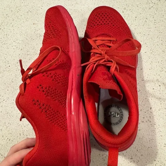 APL Athletic Propulsion Lab M9/W10.5 TechLoom Pro Running Sneakers Red like new