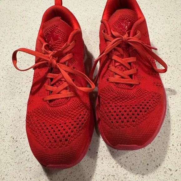 APL Athletic Propulsion Lab M9/W10.5 TechLoom Pro Running Sneakers Red like new