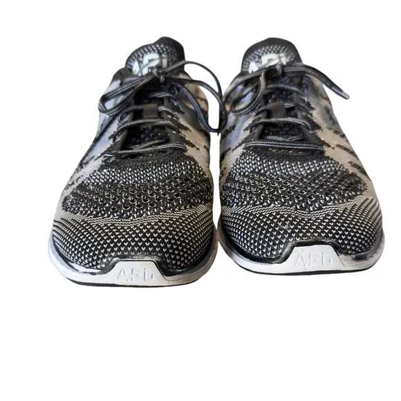 APL Techloom Pro Knit Running Shoes Size 11