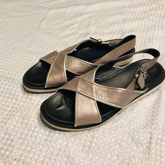 Aquatalia sandals