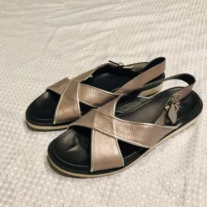 Aquatalia sandals