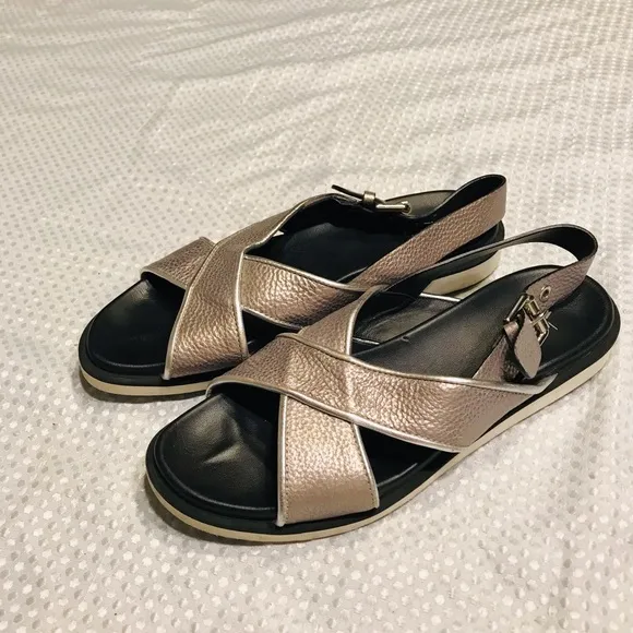 Aquatalia sandals