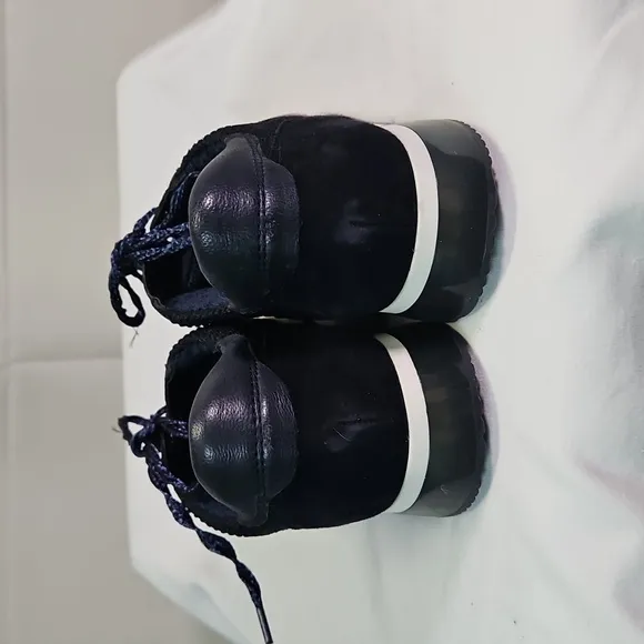ARA Fusion Unisex Navy Sneakers NWOT