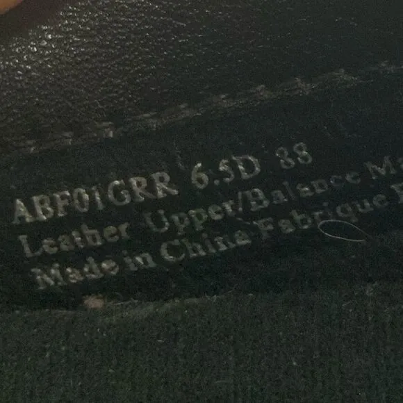 ARAVON black leather slip on shoes
