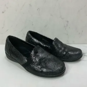 ARAVON black leather slip on shoes