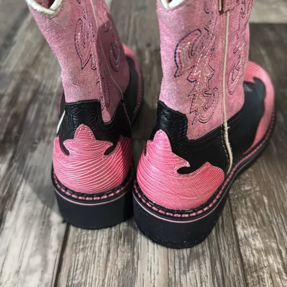 ARIAT GIRL, BEAUTIFUL PINK &amp; BLACK BOOTS, SIZE 12