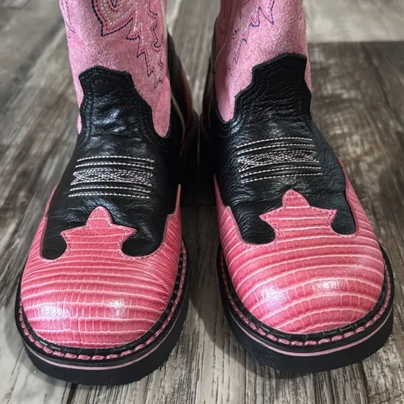 ARIAT GIRL, BEAUTIFUL PINK &amp; BLACK BOOTS, SIZE 12