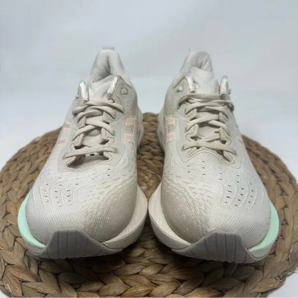 ASICS Novablast 4 Running Shoes Oatmeal Moonrock Size 9.5 Women's