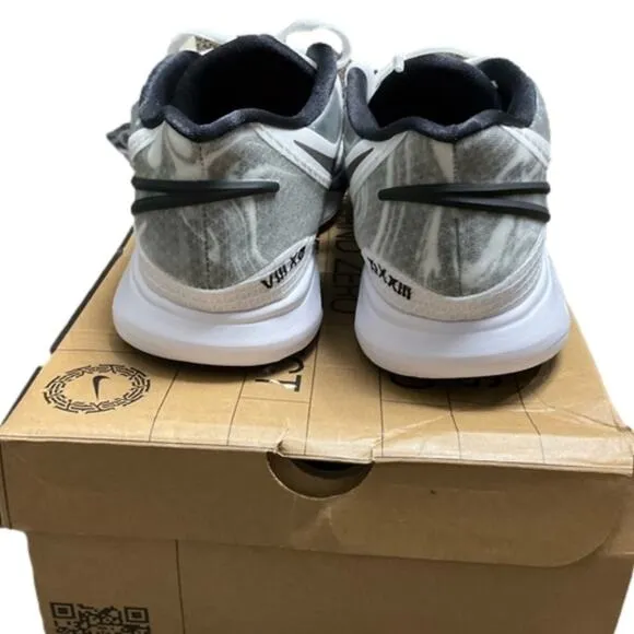 Athletic Unisex Black and White Stripe Sneakers NEW