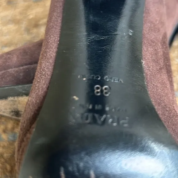 Authentic Prada Chocolate Brown Suede Pumps Sz 38 Italian Luxury Heels