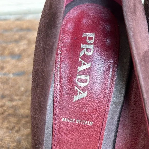 Authentic Prada Chocolate Brown Suede Pumps Sz 38 Italian Luxury Heels