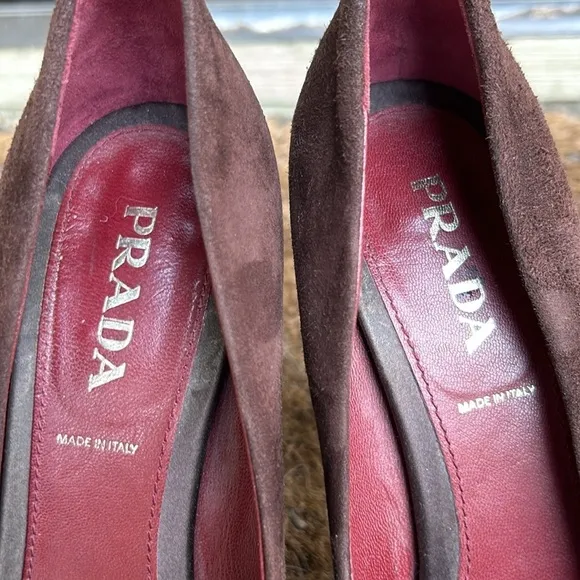 Authentic Prada Chocolate Brown Suede Pumps Sz 38 Italian Luxury Heels