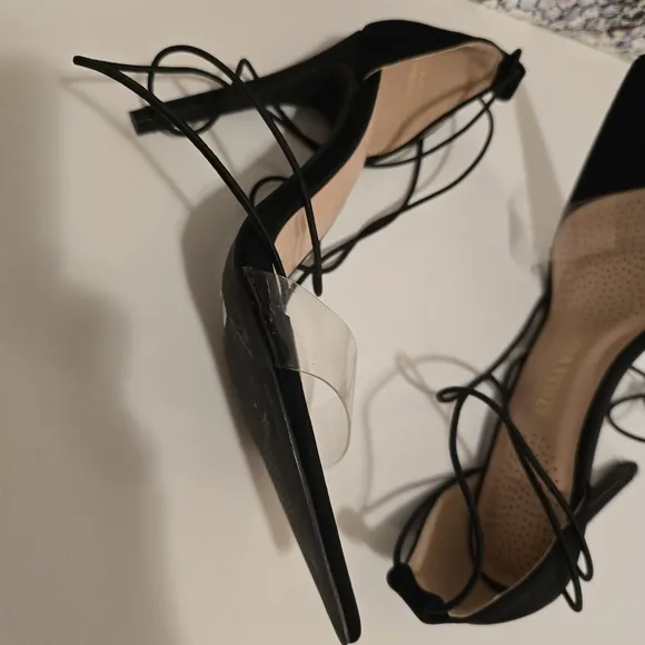 AZALEA WANG Black High Heels Ankle Wraps with Clear Vinyl Toe Strap Size 7.5